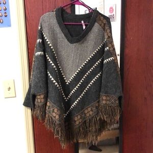 Tri color poncho
